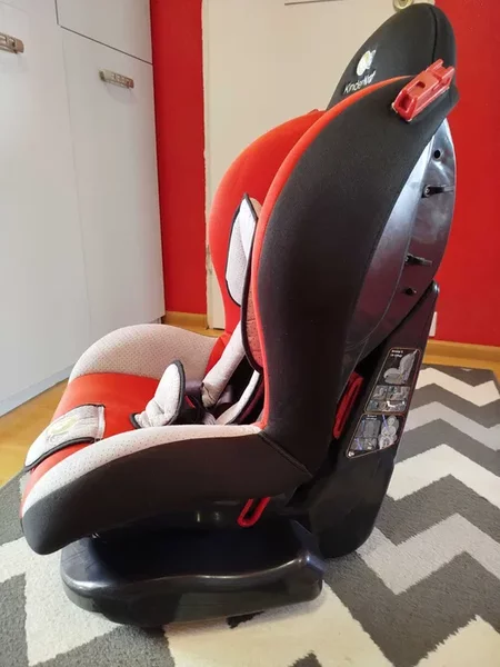 Scaun auto kiderkraft in perfecta stare de utilizare  9-25kg